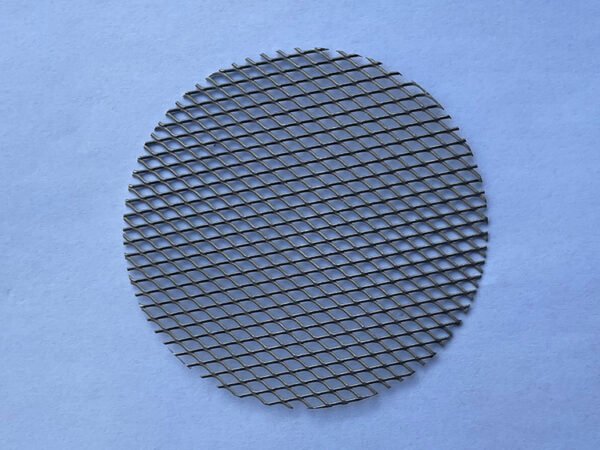 Grade 430 magnetic expanded metal mesh panel offering strong magnetic properties and corrosion resistance for industry use