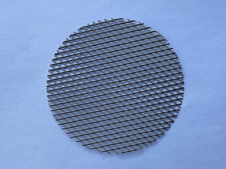 Grade 430 magnetic expanded metal mesh panel offering strong magnetic properties and corrosion resistance for industry use