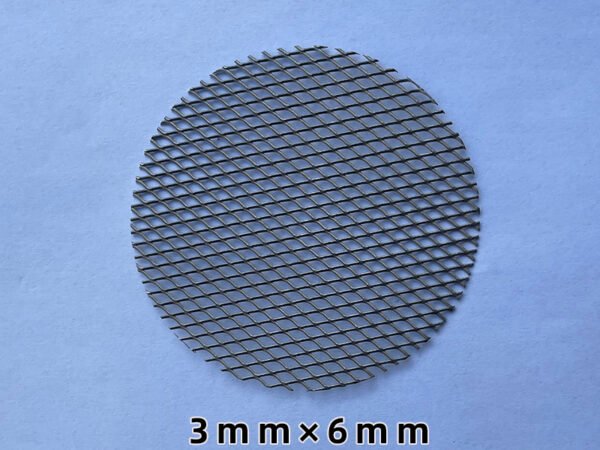 Grade 430 magnetic expanded metal mesh panel offering strong magnetic properties and corrosion resistance for industry use