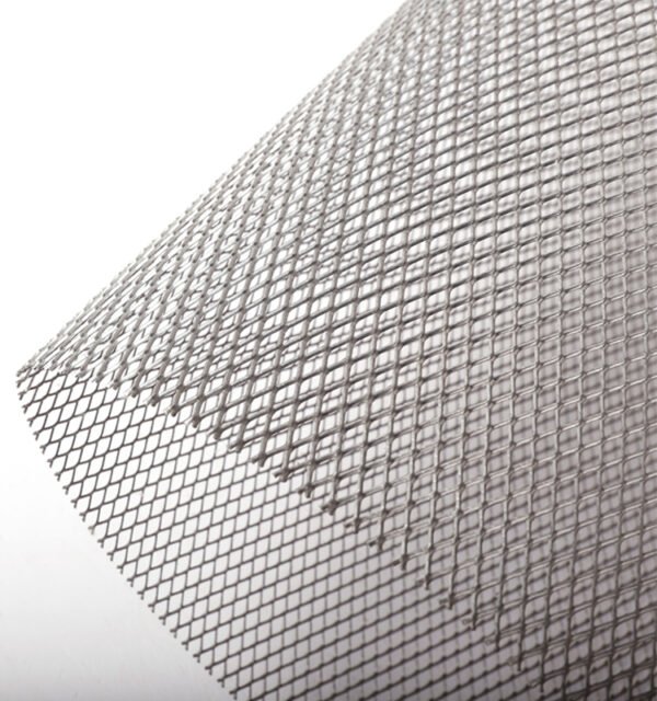 Lightweight expanded metal sheet with diamond pattern combining strength and airflow for fencing and grating