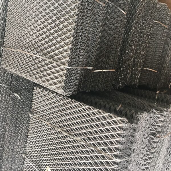 Heavy-duty expanded metal mesh for reliable ventilation filtration and structural support in industrial projects
